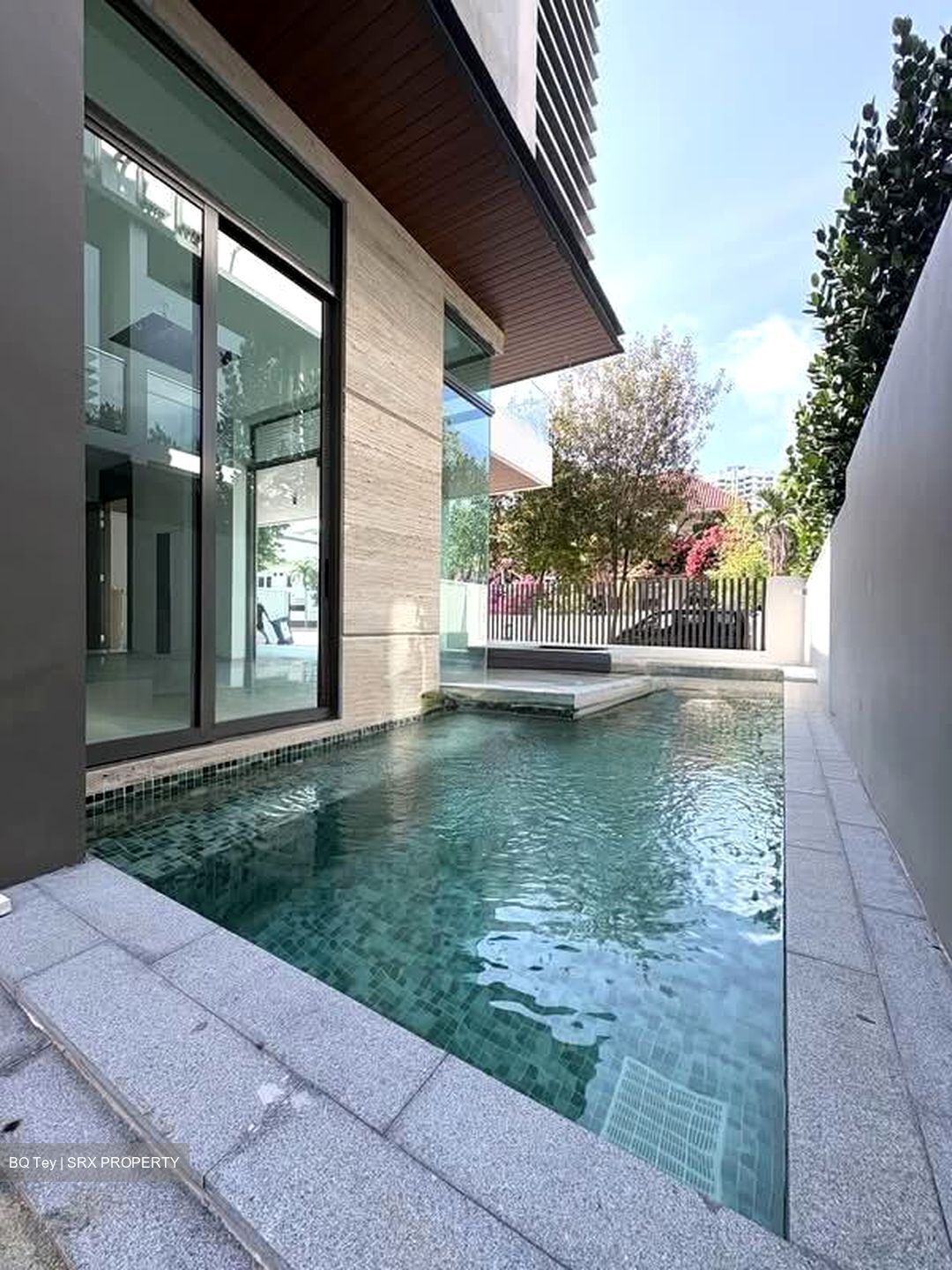 East Coast Avenue (D15), Terrace #547133901